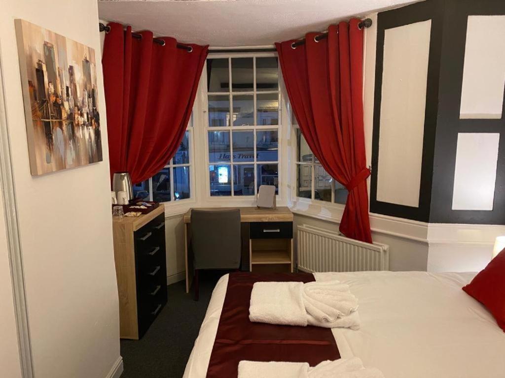 The Bugle Hotel Titchfield Extérieur photo