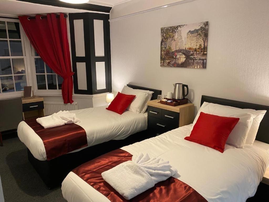 The Bugle Hotel Titchfield Extérieur photo